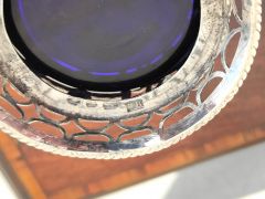 George III pierced silver sugar basket & liner Thumbnail 3