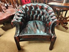 Button back leather armchair Thumbnail 4