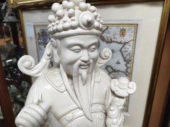 Chinese pocelain figure Thumbnail 2