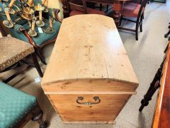 Victorian pine trunk / chest Thumbnail 3
