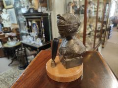 French spelter pen stand with marble base Thumbnail 2