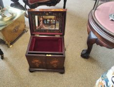 Victorian rosewood dressing table box Thumbnail 3