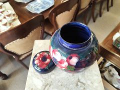 Moorcroft jar & cover Thumbnail 3