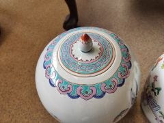 Pair of chinese vases and lids Thumbnail 4