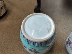 Pair of chinese vases and lids Thumbnail 3