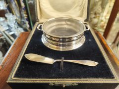 Cased irish silver butter dish Thumbnail 3