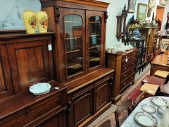 Victorian mahogany bookcase Thumbnail 2