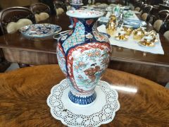19th century chinese imari vase Thumbnail 2