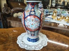 19th century chinese imari vase Thumbnail 3