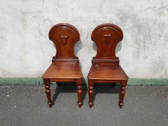 Pair of mahogany hall chairs Thumbnail 2