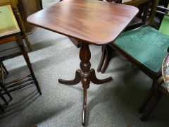 19th century mahogany table  Thumbnail 3
