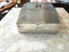 Silver cigarette box Thumbnail 4