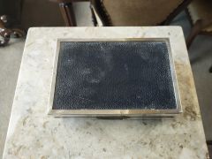 Silver cigarette box Thumbnail 3
