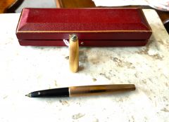 9ct gold parker pen in case Thumbnail 3