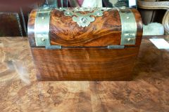 Burr walnut tea caddy Thumbnail 3