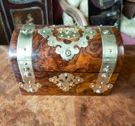 Burr walnut tea caddy Thumbnail 6