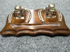 Oak horse shoe desk stand Thumbnail 1