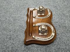 Oak horse shoe desk stand Thumbnail 3