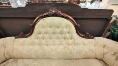 Victorian mahogany settee Thumbnail 3