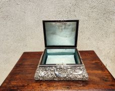 Silver jewellery casket Thumbnail 3