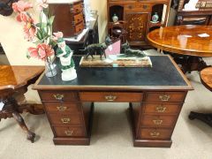 Mahogany leather top desk Thumbnail 2
