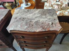 Pair of marble top pedestals Thumbnail 3