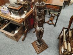 Carved oak pedestal Thumbnail 3