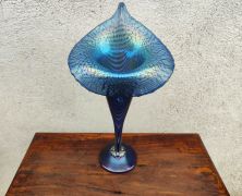 Okra opalescent glass vase Thumbnail 3