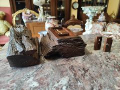 Old carved wooden dominoes set Thumbnail 4