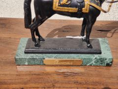 Bronze horse on marble plinth Thumbnail 2
