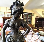 Bronze figure Thumbnail 2