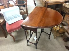 Edwardian mahogany drop leaf table Thumbnail 2