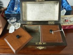 Victorian walnut tea caddy Thumbnail 4