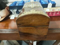 Victorian walnut tea caddy Thumbnail 3