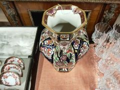 Masons porcelain penang vase Thumbnail 2