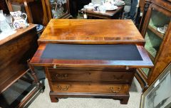Georgian mahogany chest of drawers Thumbnail 2