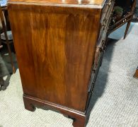 Georgian mahogany chest of drawers Thumbnail 3