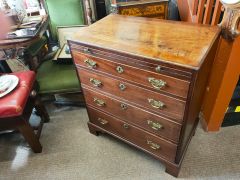 Georgian mahogany chest of drawers  Thumbnail 3