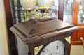Oak cased mantle / shelf clock Thumbnail 3